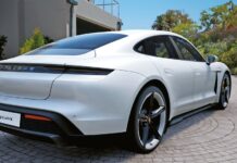 Una compañía videojuegos espera desarrollar el vehículo inteligente para Porsche