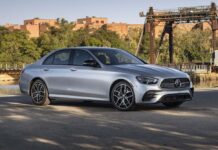 Mercedes Benz E450 4 MATIC Sedán del 2022, elegancia y tecnología