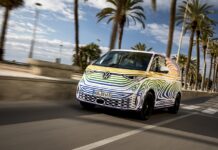 Volkswagen dio un adelanto de como funciona el ID. Buzz en las carreteras