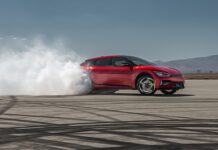 Como parte del debut del EV6 GT, Kia acelera lo bueno a través de una donación benéfica a “Women In Motorsports North America “