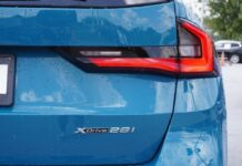 BMW X1 xDrive28i del 2024, un SUV que se mantiene equilibrado y controlable