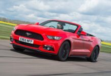 Ford Mustang Convertible EcoBoost del 2025, para disfrutarlo a pleno