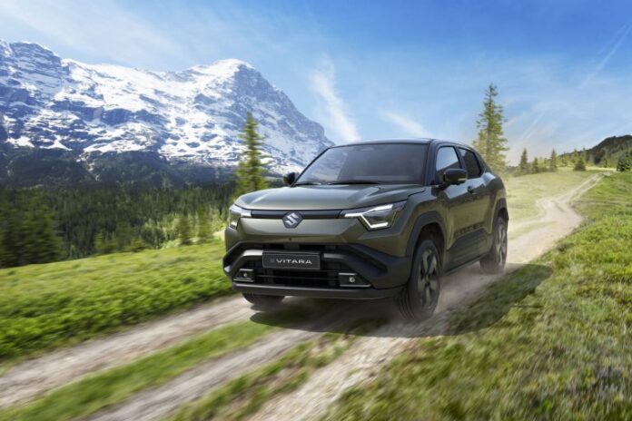 Suzuki muestra las versiones y precios del Suzuki E Vitara, el primer eléctrico de la marca