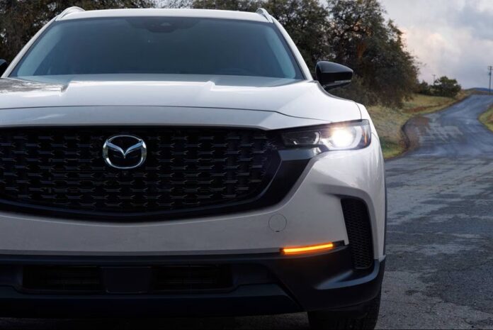 Mazda CX-50 Híbrido Premium del 2026, nunca se queda corto en potencia