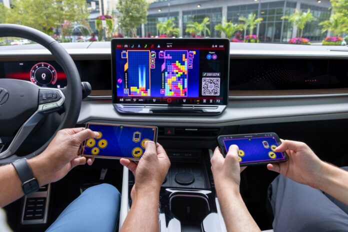 Volkswagen presenta el “AirConsole”, un sistema de videojuegos integrado en el vehículo, para ciertos modelos del año 2027
